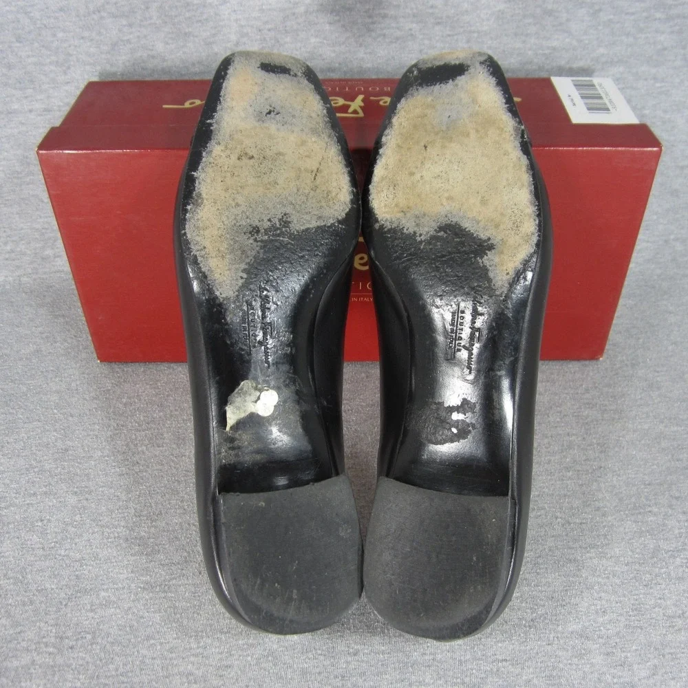 Salvatore Ferragamo Riguccia Pump 9 AA Black Leather Patent Cap Toe Slip On Heel